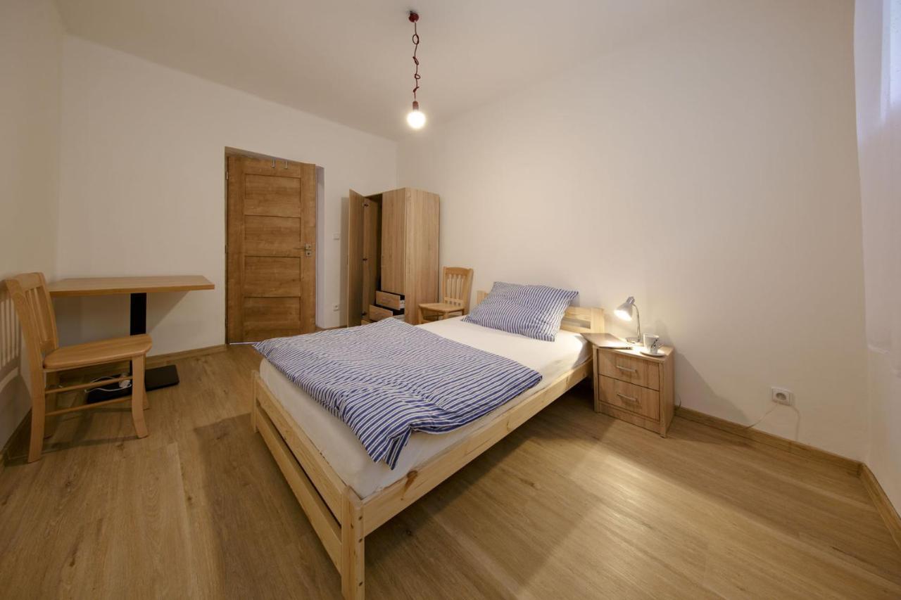 Apartman Zacler Exterior photo