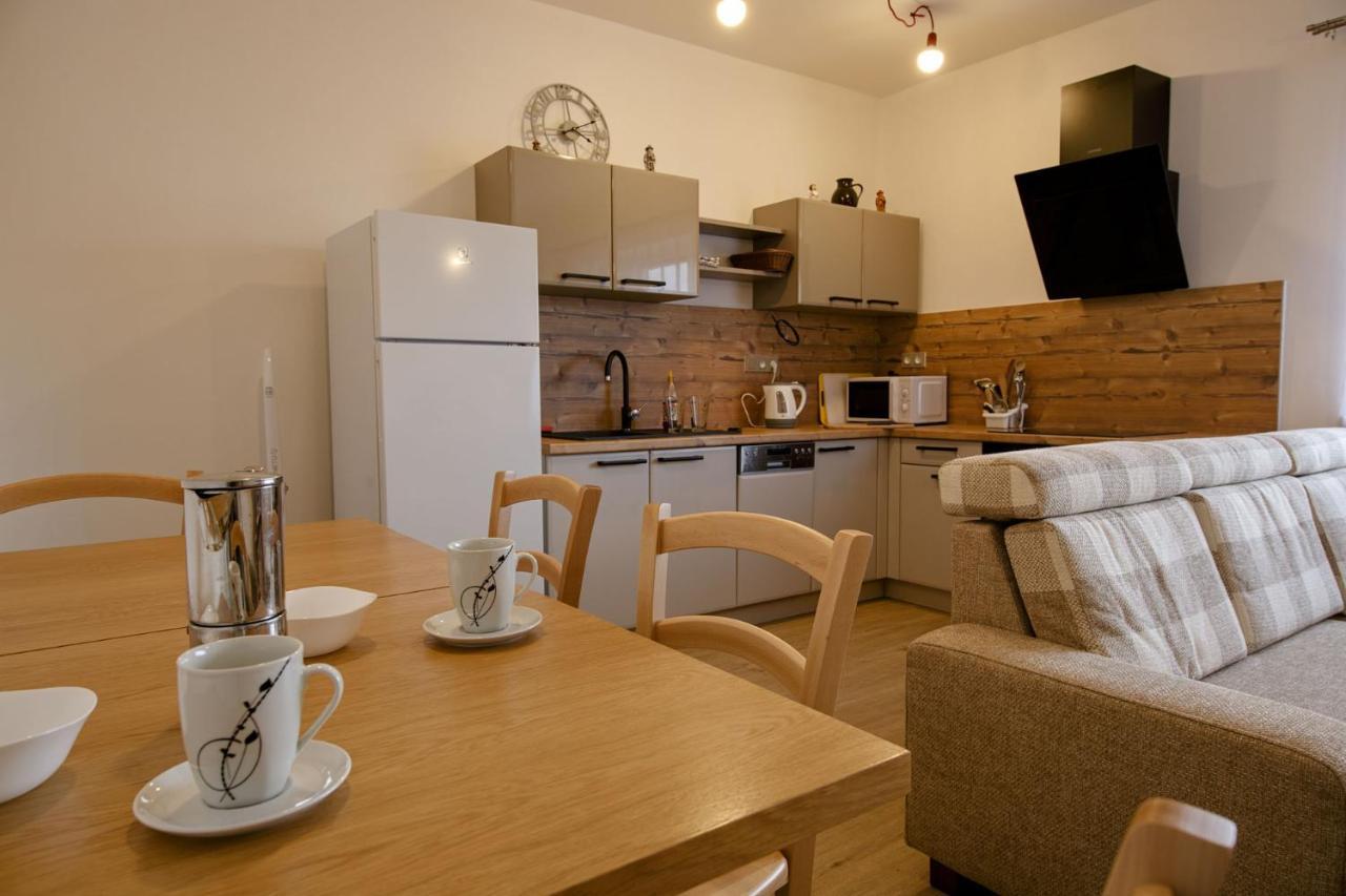 Apartman Zacler Exterior photo